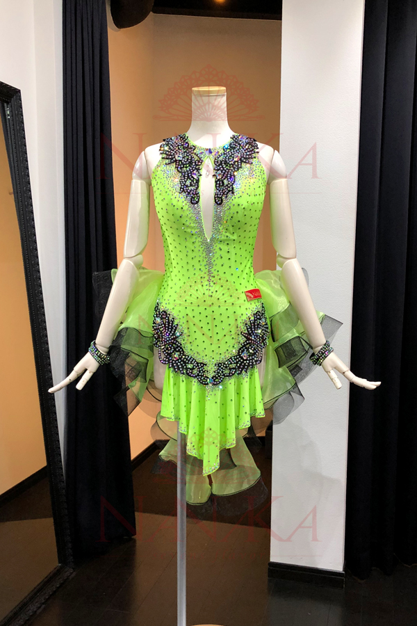 ラテンドレス、社交ダンス衣装 | NANAKA