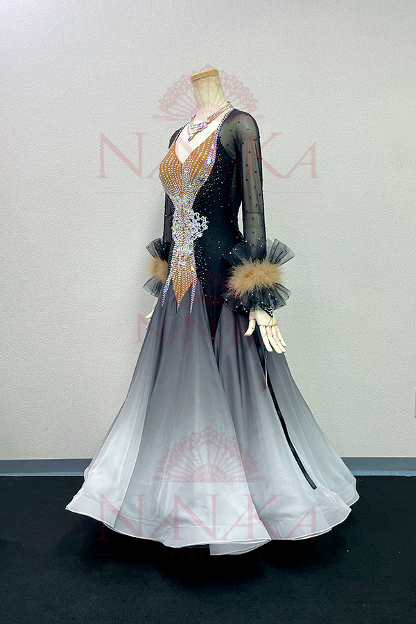 スタンダードドレス、モダン衣装 | NANAKA